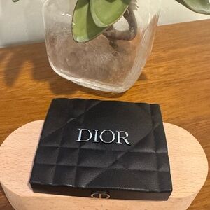 Diorshow 5 Couleurs Eyeshadow Palette- 671 Coral Couture Limited Edition